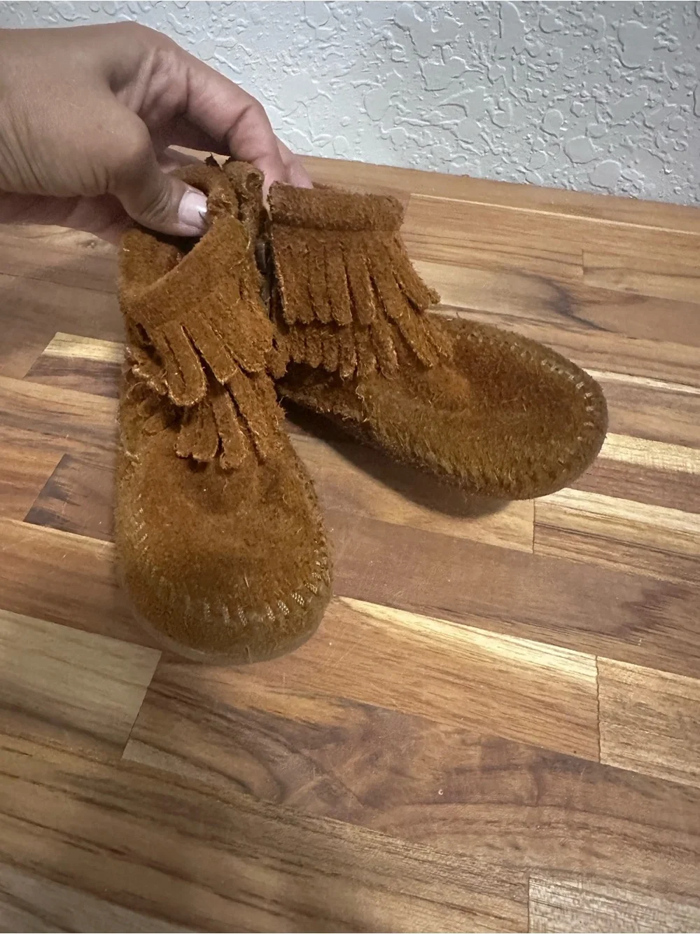 Minnetonka Kids Suede Fringe Moccasins - Brown kids size 9 toddler